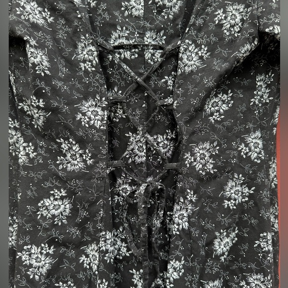 Vintage 90s dress Small XS black floral midi rayon lacing buttons short sleeve - Picture 12 of 13